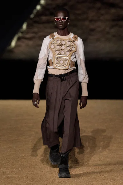 Look 54